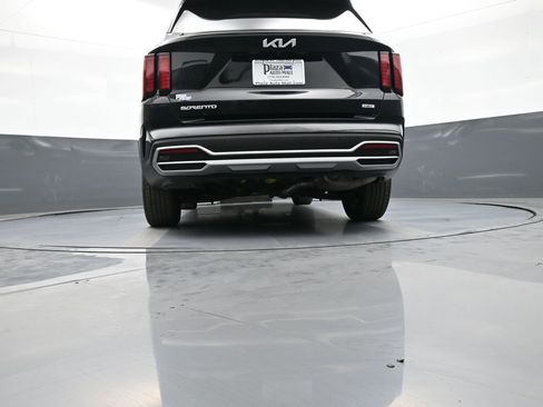 Certified 2023 Kia Sorento EX image 33