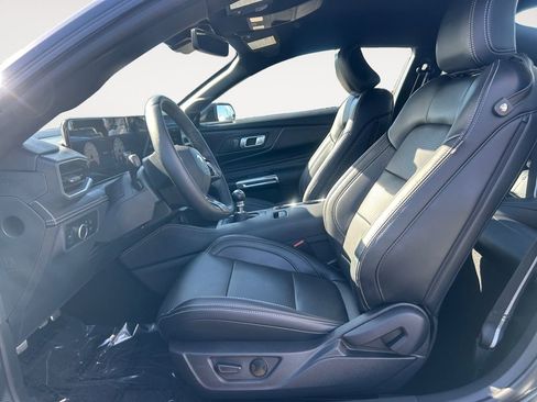 Used 2025 Ford Mustang GT Premium RWD image 15