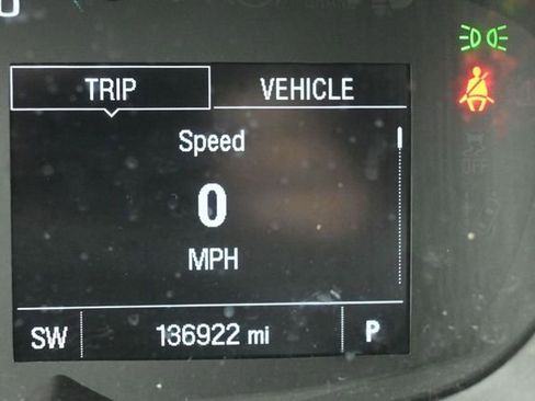 Used 2017 Chevrolet Trax LT w/ LT Convenience Package FWD image 27