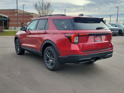 New 2026 Ford Explorer ST-Line w/ ST-Line Street Pack image 3