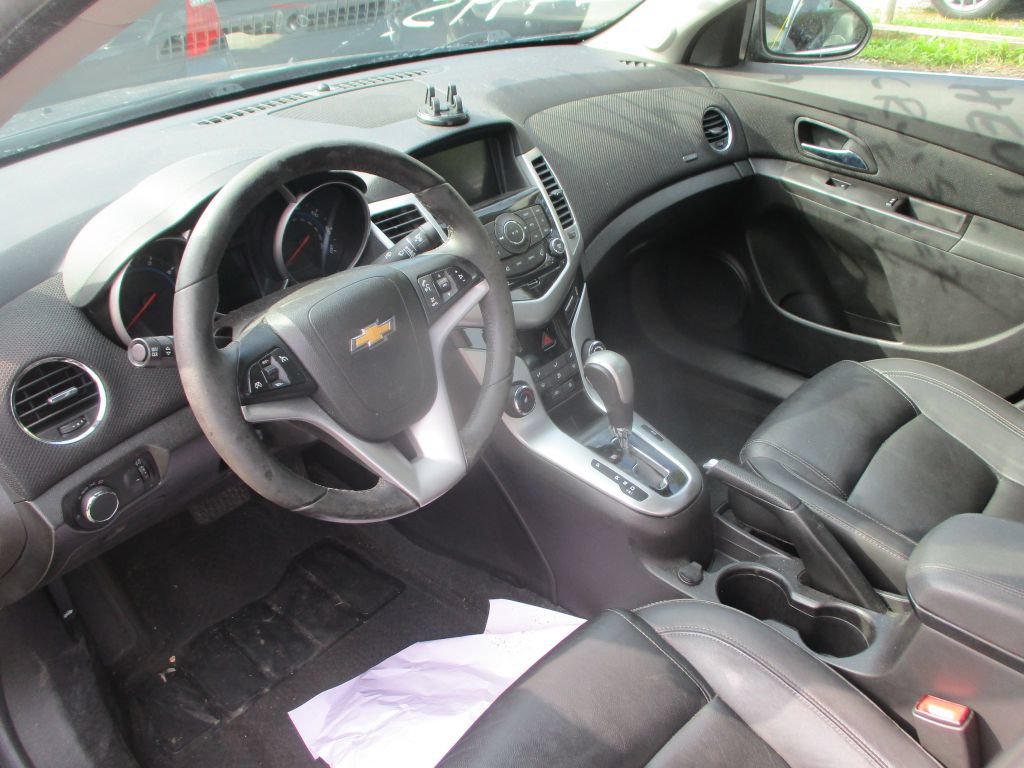 Used 2015 Chevrolet Cruze LT FWD image 13