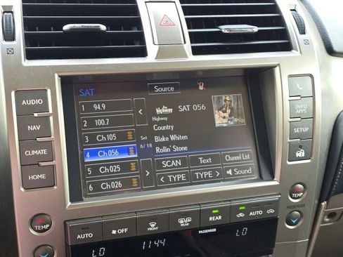 Used 2020 Lexus GX 460 Premium AWD/4WD image 28