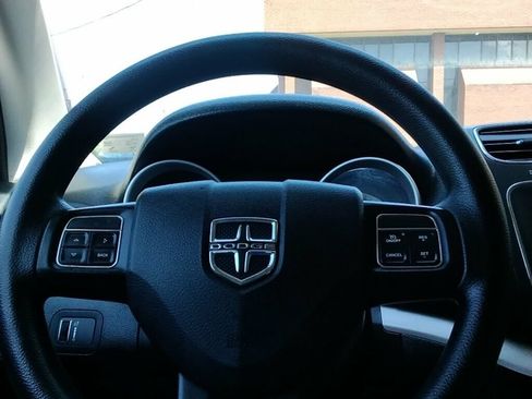 Used 2020 Dodge Journey SE FWD image 13