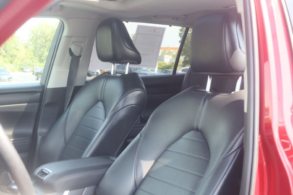 Certified 2021 Toyota Highlander XLE AWD/4WD image 27