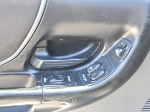 Used 2005 Ford Ranger XLT image 40