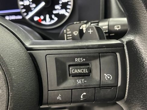 Used 2024 Nissan Rogue S FWD image 21