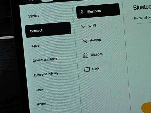 Used 2024 Rivian R1S Adventure image 38