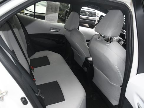 Certified 2024 Toyota Corolla SE w/ SE Package FWD image 17