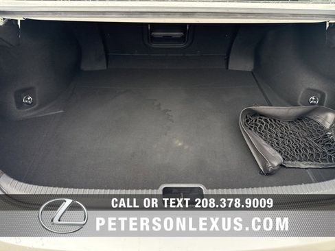 Used 2022 Lexus ES 300h w/ Accessory Package 2 image 18