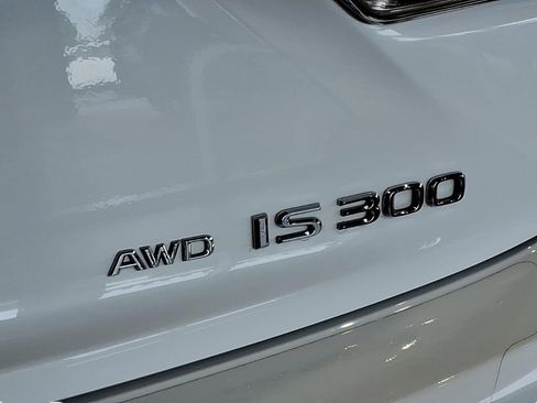 Used 2019 Lexus IS 300 F Sport w/ F Sport Package AWD/4WD image 8