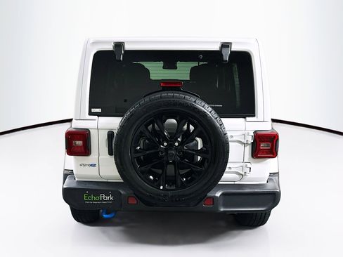 Used 2024 Jeep Wrangler Unlimited Sahara AWD/4WD image 3