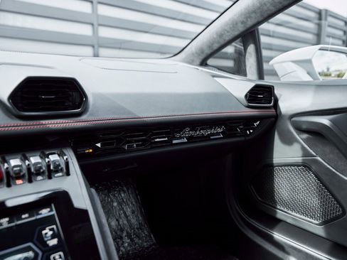 Used 2020 Lamborghini Huracan EVO image 66