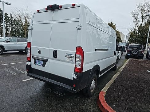 Used 2023 RAM ProMaster 2500 image 3