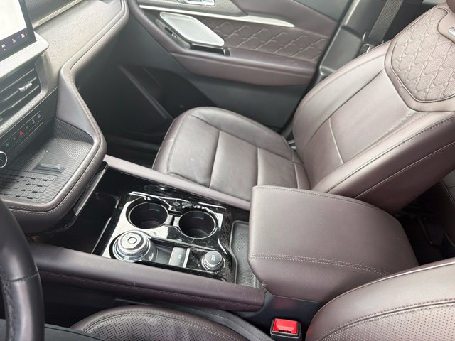 Used 2025 Ford Explorer Platinum w/ Ultimate Package AWD/4WD image 29