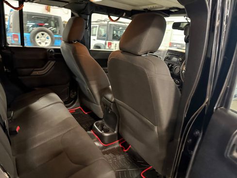 Used 2016 Jeep Wrangler Unlimited Sport AWD/4WD image 19