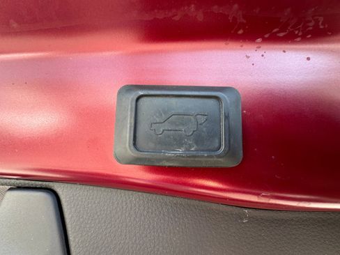 Used 2022 Toyota RAV4 XLE w/ Convenience Package AWD/4WD image 12