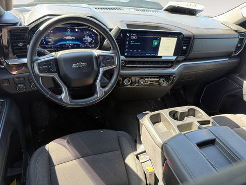 Used 2022 Chevrolet Silverado 1500 LT Trail Boss w/ Protection Package AWD/4WD image 15