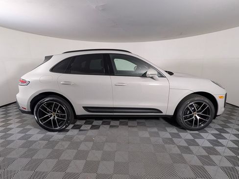 New 2026 Porsche Macan AWD/4WD image 8