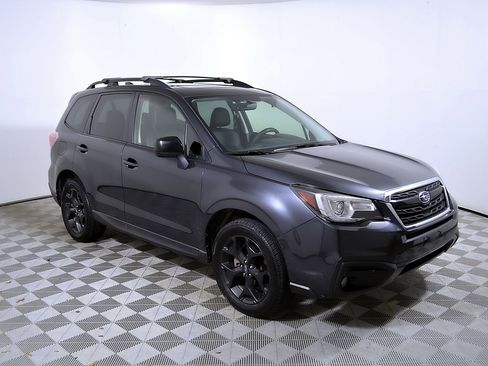 Used 2018 Subaru Forester 2.5i Premium AWD/4WD image 6