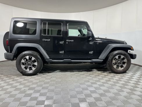 Used 2016 Jeep Wrangler Unlimited Sport w/ Quick Order Package 24S AWD/4WD image 9
