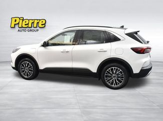 Used 2025 Ford Escape SE w/ PHEV Premium Package FWD video 2