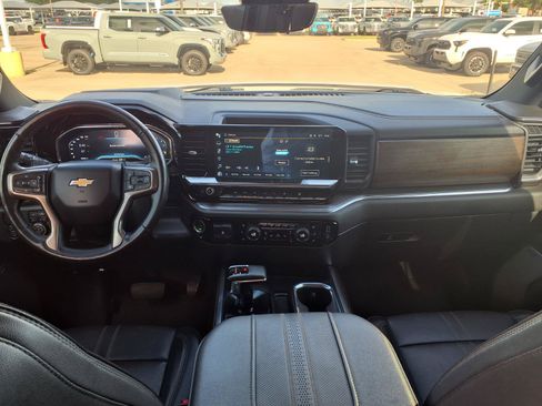 Used 2023 Chevrolet Silverado 1500 High Country w/ Technology Package AWD/4WD image 11