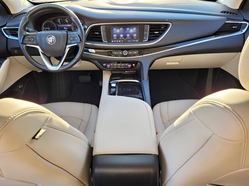 Used 2023 Buick Enclave Essence image 18