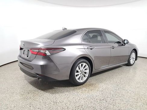 Used 2024 Toyota Camry LE w/ Convenience Package image 5