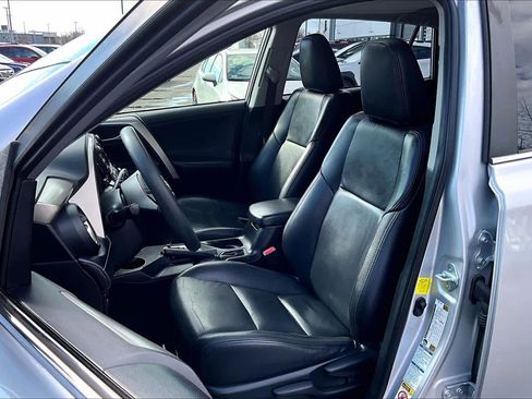 Used 2015 Toyota RAV4 XLE image 8