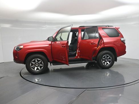 Used 2024 Toyota 4Runner TRD Off-Road image 34