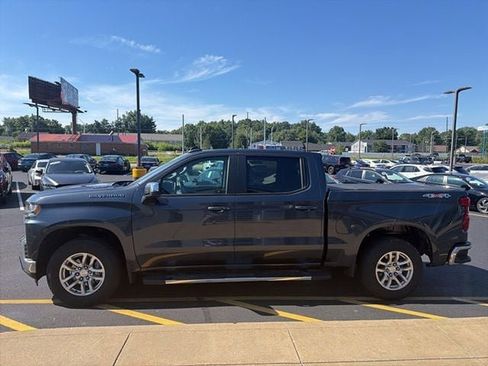 Used 2021 Chevrolet Silverado 1500 LT AWD/4WD image 3