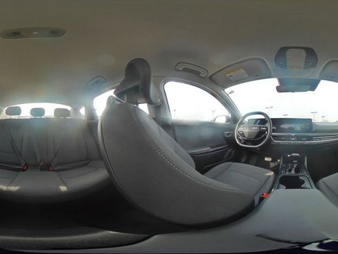 Used 2025 Kia K4 LXS image 43