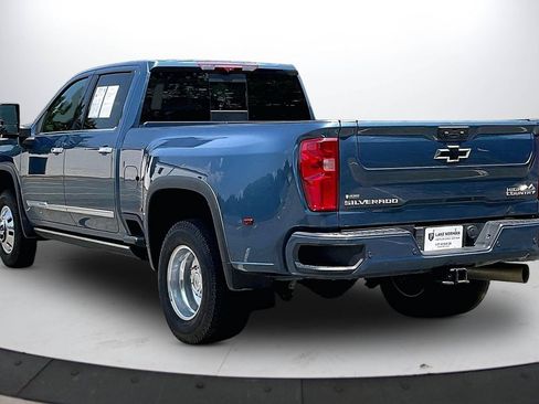 Used 2024 Chevrolet Silverado 3500 High Country w/ High Country Premium Package AWD/4WD image 7
