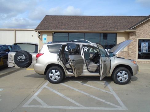 Used 2008 Toyota RAV4 2WD image 21