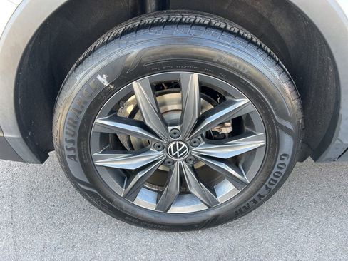 Used 2022 Volkswagen Tiguan SE image 7