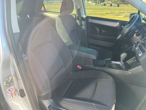 Used 2015 Subaru Legacy 2.5i Premium w/ Moonroof Package AWD/4WD image 28