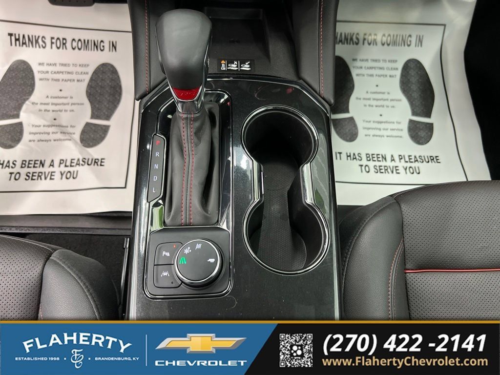 Used 2025 Chevrolet Blazer RS w/ Enhanced Convenience Package FWD image 31