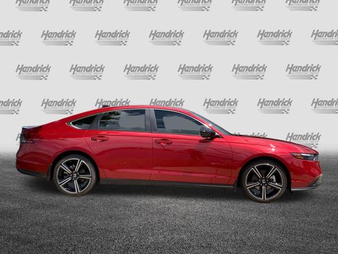 Used 2025 Honda Accord Sport image 11