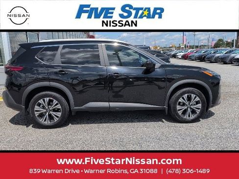 Used 2023 Nissan Rogue SV w/ SV Premium B Package FWD image 4