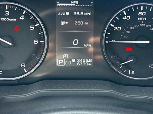 Used 2025 Subaru Crosstrek 2.5i Premium AWD/4WD image 8