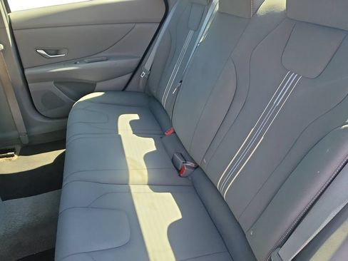Used 2023 Hyundai Elantra SEL w/ Convenience Package FWD image 13