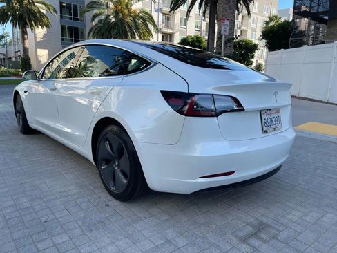 Used 2020 Tesla Model 3 Standard Range Plus image 6