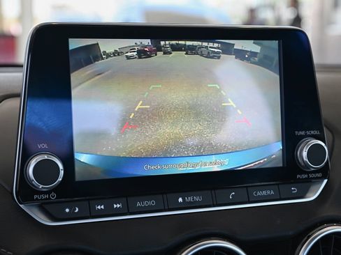 Used 2024 Nissan Sentra SV FWD image 31