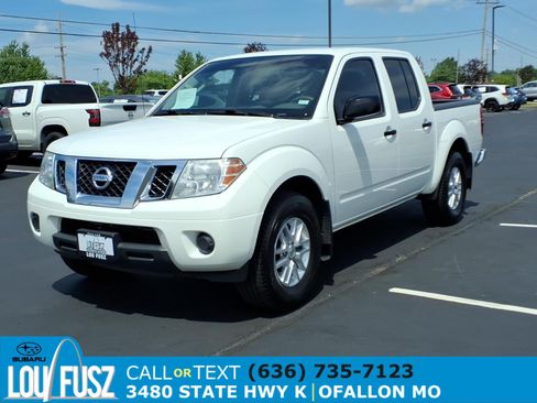 Used 2019 Nissan Frontier SV RWD image 2