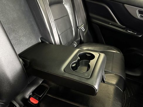 Used 2019 Jaguar F-PACE S image 48