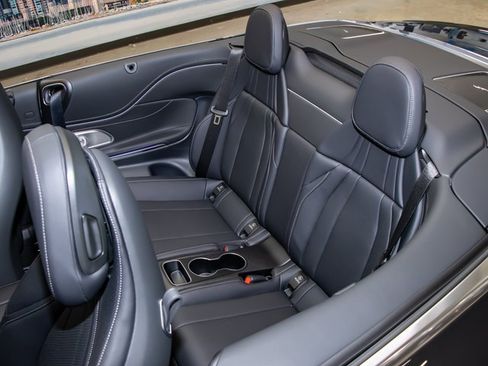 Used 2026 Mercedes-Benz CLE 300 4MATIC Cabriolet image 24