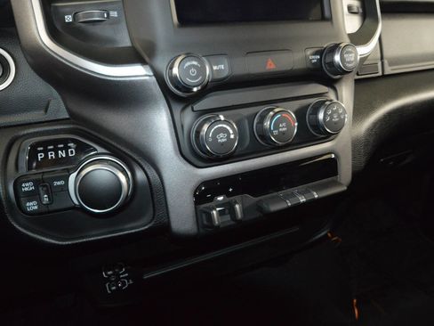 Used 2024 RAM 2500 Big Horn w/ Bed Utility Group image 33