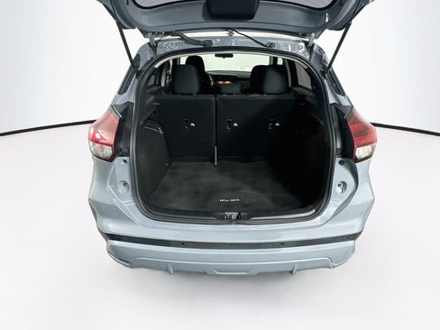 Used 2023 Nissan Kicks SV FWD image 29