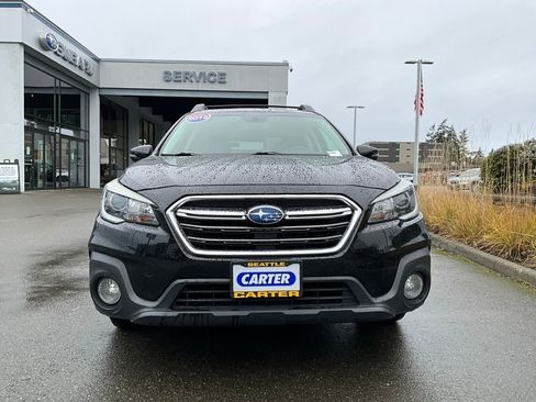 Used 2018 Subaru Outback 2.5i Premium image 3
