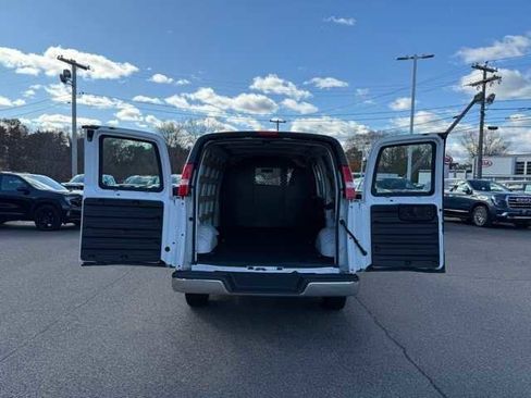 Used 2024 GMC Savana 2500 w/ Driver Convenience Package image 13